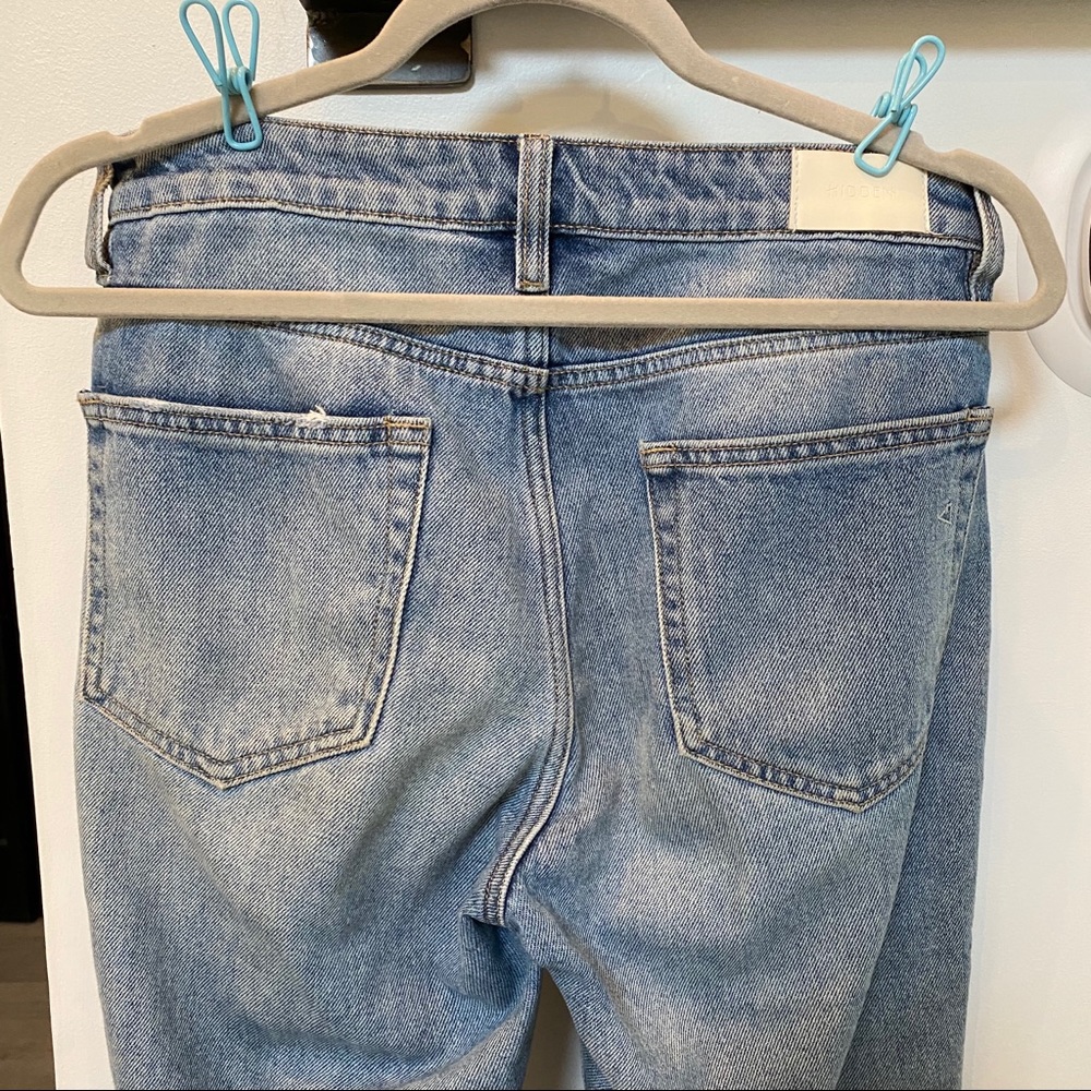 Cropped jeans• tie detail at bottom - Picture 4 of 6